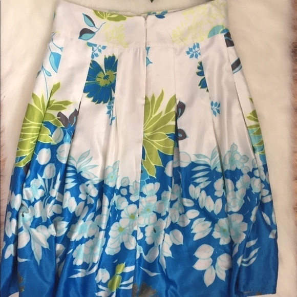 L’Altamoda Made in Spain Floral Skirt - Picture 3 of 13